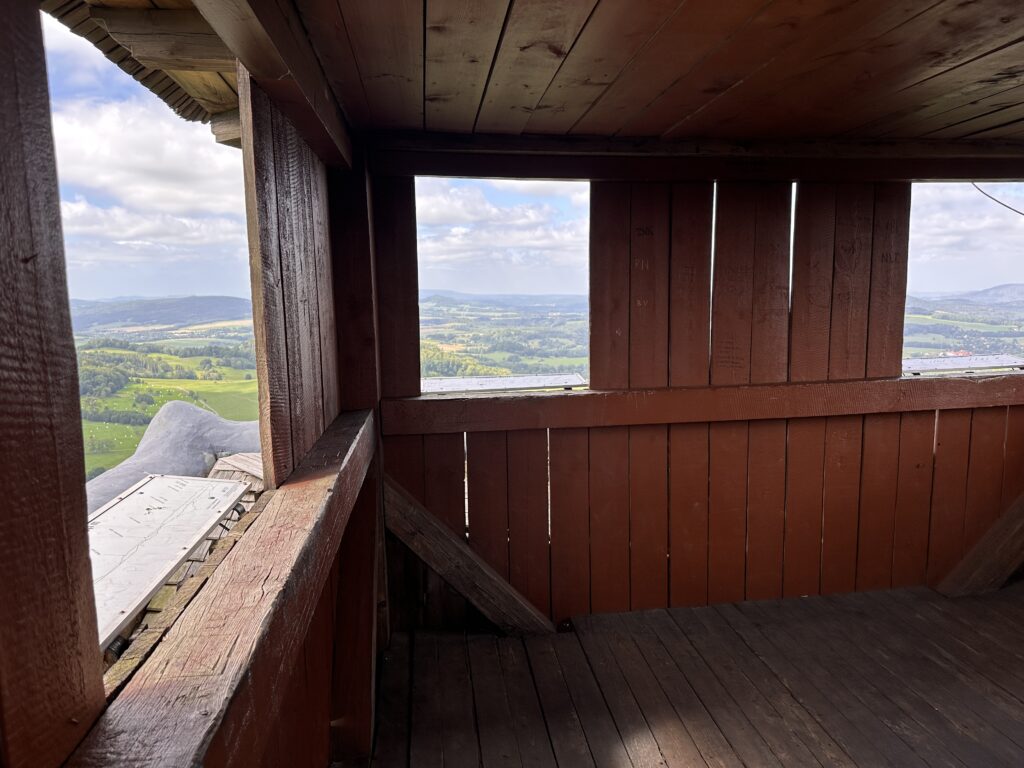 Hrad Kamenice na Zámeckém vrchu
