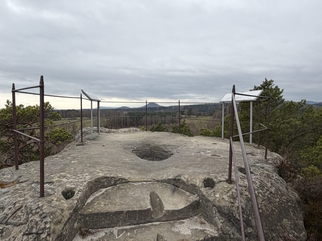 Havraní skály-vyhlídka