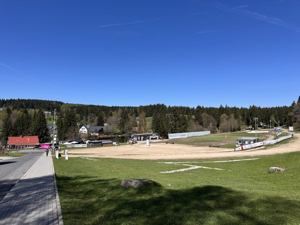 Bedřichov-stadion-Jizerská 50